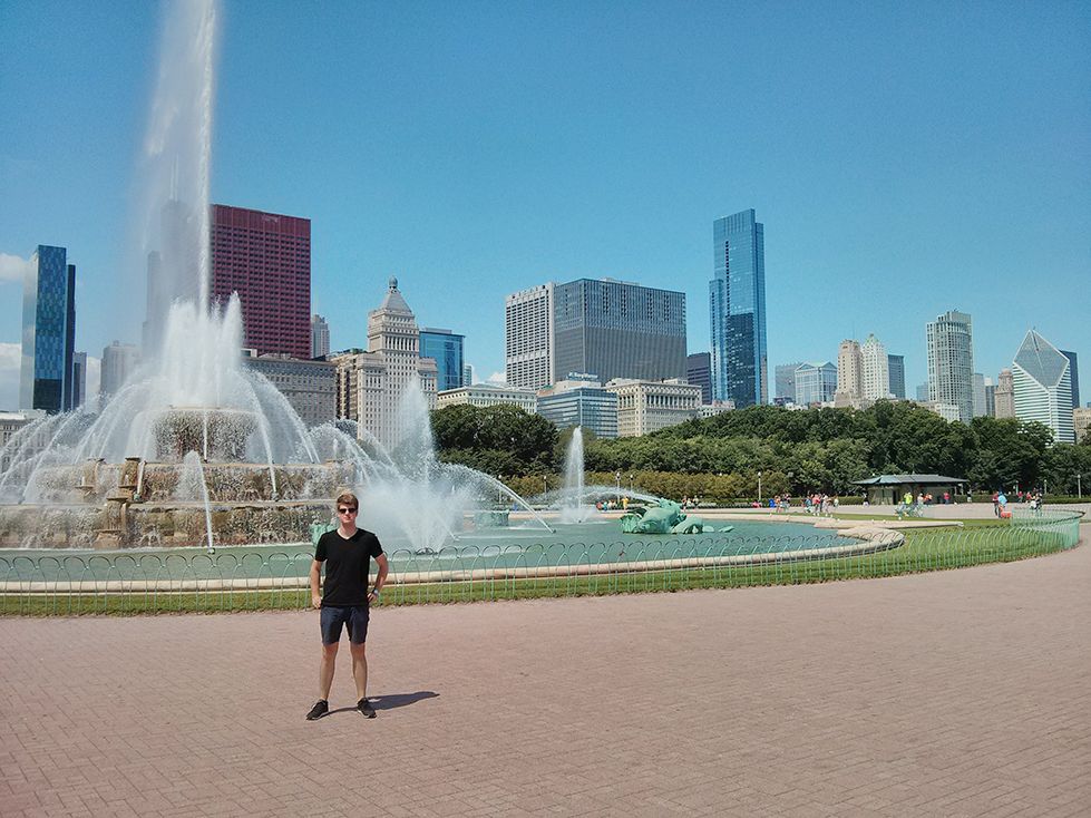 Im Park mit Springbrunnen - Auslandsaufenthalt in Troy, Michigan, USA - Christoph S.